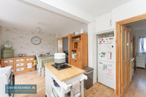Kitchen/Diner- click for photo gallery